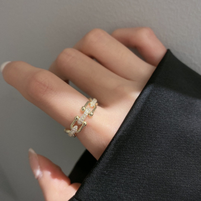 CHLOE Adjustable Ring