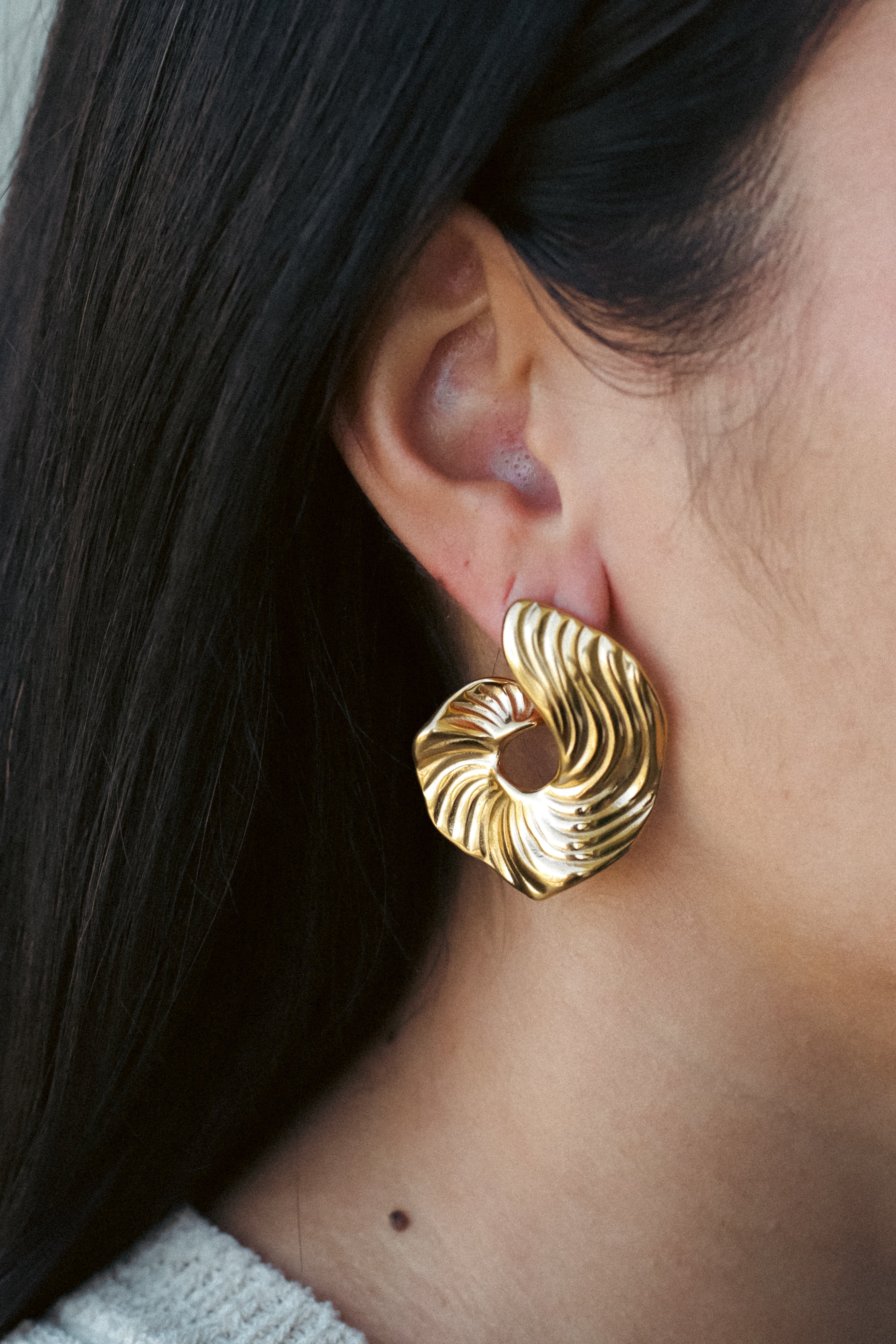 IRIS Gold Sculpture Earrings
